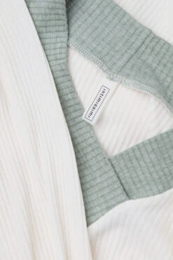 Lost In Fields V-neck Modal Top 15 Lost In Fields V-neck Modal Top -INTIMISSIMI Sales CLD913612I D1