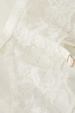 Fearless Femininity Carioca Basque -INTIMISSIMI Sales GDI24852127 D1