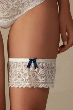 Lace Garter