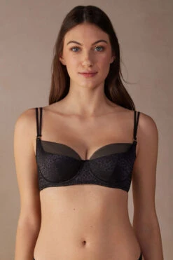 Cool Minimal Carioca Bra